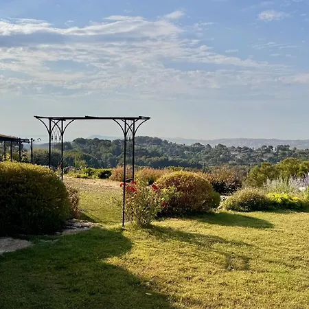 Domaine Celestina Vue Exceptionnelle Au Calme A 10 Mn Sanary,bandol Et Des Plages Apartament